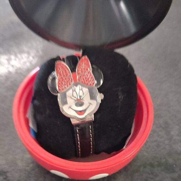 Disney Red and Black Minnie Mouse Watch - Picture 1 of 4